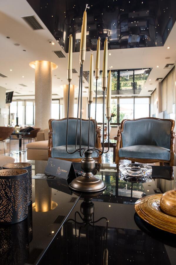 Premier Agrinio Heart Hotel Екстериор снимка