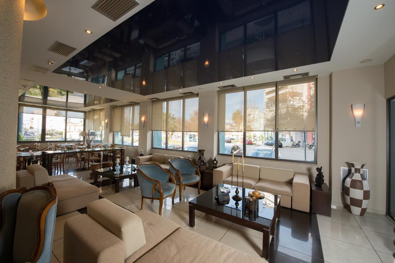 Premier Agrinio Heart Hotel Екстериор снимка