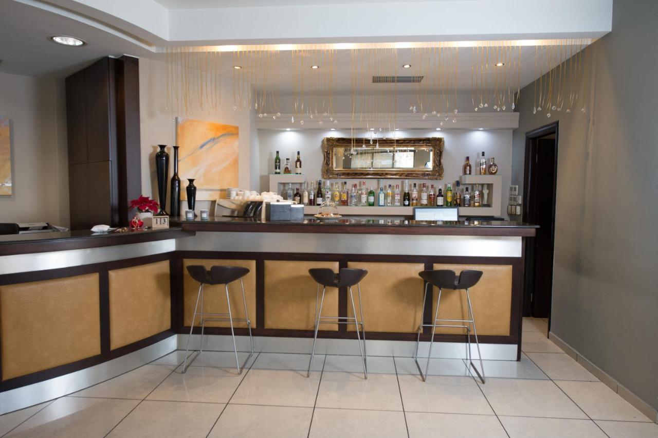 Premier Agrinio Heart Hotel Екстериор снимка