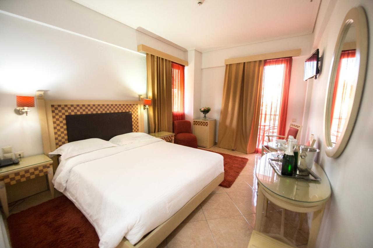 Premier Agrinio Heart Hotel Екстериор снимка