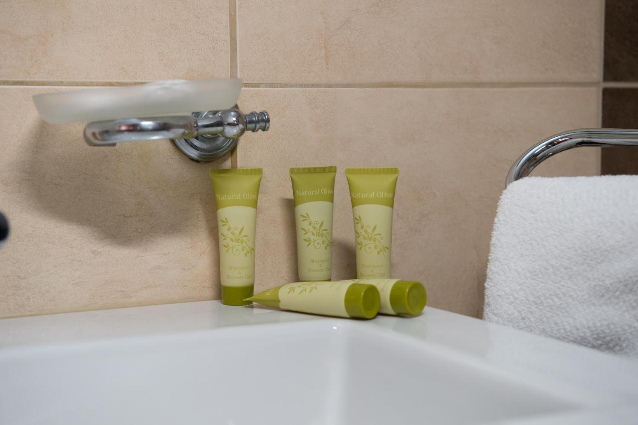 Premier Agrinio Heart Hotel Екстериор снимка